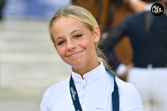 Giulia Sarkozy lors de la coupe Kids Cup L'Envol lors du Longines Paris Eiffel Jumping le 20 juin 2025 © Perusseau / Veeren / Bestimage