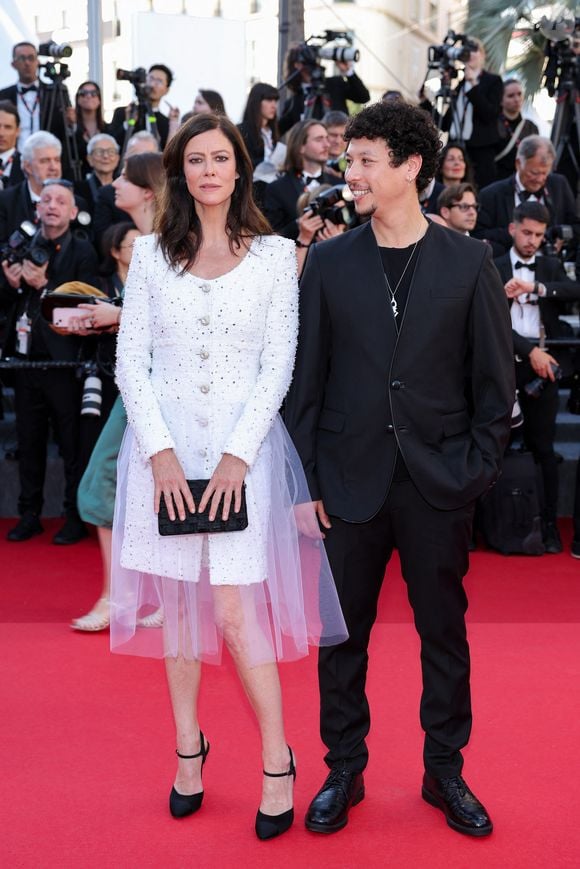 Anna Mouglalis, Ayoub Gretaa
 - Montée des marches du film « Megalopolis » lors du 77ème Festival International du Film de Cannes, au Palais des Festivals à Cannes. Le 16 mai 2024
© Jacovides-Moreau / Bestimage