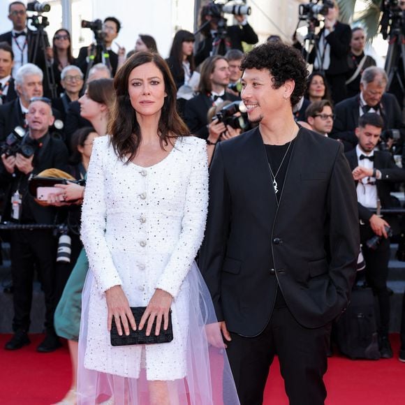 Anna Mouglalis, Ayoub Gretaa
 - Montée des marches du film « Megalopolis » lors du 77ème Festival International du Film de Cannes, au Palais des Festivals à Cannes. Le 16 mai 2024
© Jacovides-Moreau / Bestimage