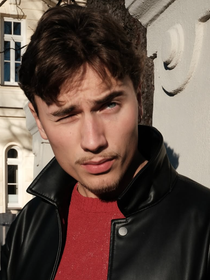 Le descendant de l'impératrice Sissi est une star des réseaux sociaux, son allure n'y est pas pour rien