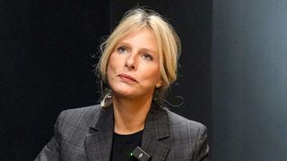 Karin Viard, des vacances compliquées avec son mari et très loin de la France : elle montre l’envers du décor