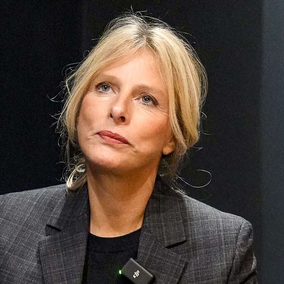 Karin Viard montre l’envers du décor de son voyage avec son mari Manuel Herrero

Karin Viard lors de la présentation du film "L'origine du monde" à l'UGC Astoria à l'occasion de la 15ème Edition du Festival Lumière à Lyon
© Sandrine Thesillat / Panoramic / Bestimage