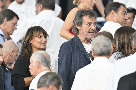 Jean-Luc Reichmann et Nathalie Lecoultre lors du match de la poule A de la Coupe du monde de rugby RWC 2023 entre la France et la Nouvelle-Zélande le 8 septembre 2023 au Stade de France à Saint-Denis près de Paris, France. Photo Victor Joly/Abaca