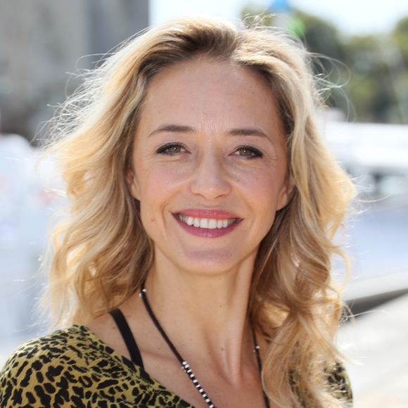 Hélène de Fougerolles est une comédienne mais aussi et surtout une maman.

Hélène De Fougerolles pour la série télévisée "Balthazar" au photocall du troisième jour du festival international du film de La Rochelle, France. © Patrick Bernard/Bestimage