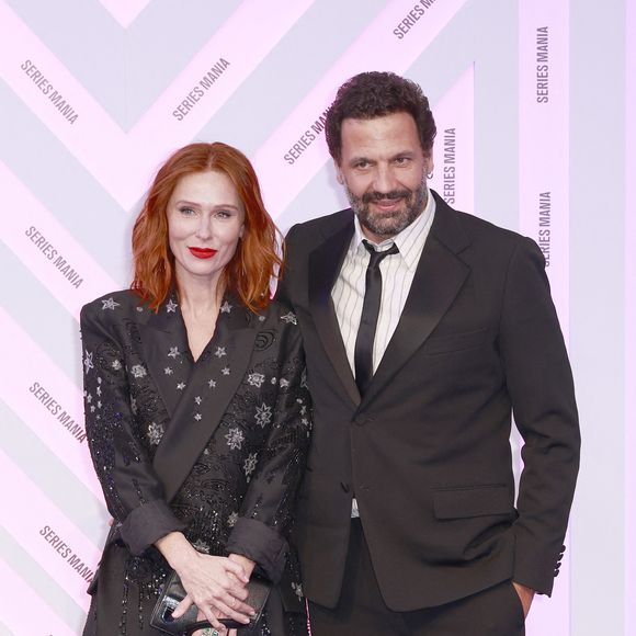 Tous les bénéfices iront à la Fondation des Femmes, une cause chère à l’équipe de la série.

Audrey Fleurot, Mehdi Nebbou de la série "HPI"
Le Festival Series Mania, le festival international des séries à Lille, vendredi 28 mars 2025.
Soirée de clôture et remise des prix. © Christophe Aubert via Bestimage