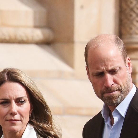 Le prince William, prince de Galles, et Catherine (Kate) Middleton, arborant des cheveux blonds, visitent les jardins, récemment transformés, du musée d'histoire naturelle à Londres, le 4 septembre 2025. © Backgrid UK/ Bestimage