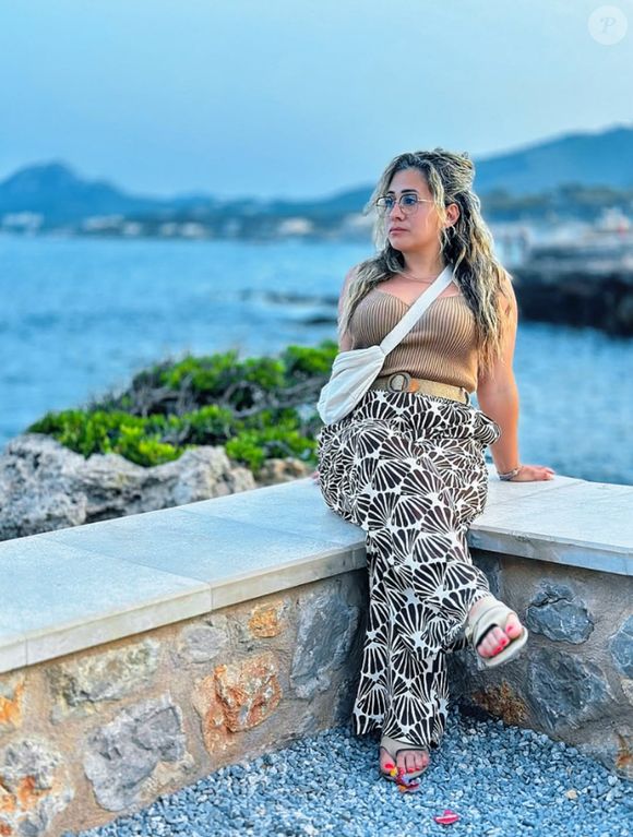 Emilie Fanich sur Instagram. La mère de famille a fait sa première apparition dans l'émission "Familles nombreuses : la vie en XXL".