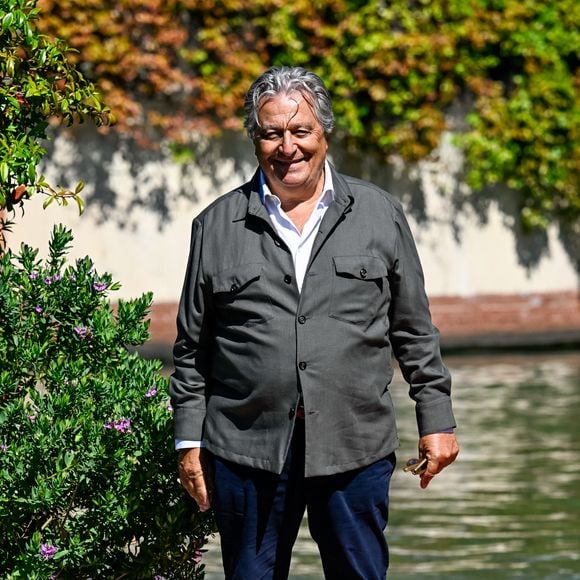 Le comédien s'est révélé au grand public avec la troupe du Splendid dans les années 70

Christian Clavier - Arrivées à l'Hôtel Excelsior (Lido) lors du 82ème Festival International du Film de Venise (Mostra) le 31 août 2025.
Crédit : SGP / BESTIMAGE