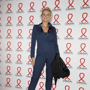 L’ancienne Miss France 2001 y évoque sa vie de femme et des expériences personnelles marquantes, notamment son avortement à 17 ans sous l’emprise de son petit ami.

Elodie Gossuin - Soirée de lancement du Sidaction 2019 à la salle Wagram à Paris, le 18 mars 2019. © Marc Ausset-Lacroix/Bestimage
