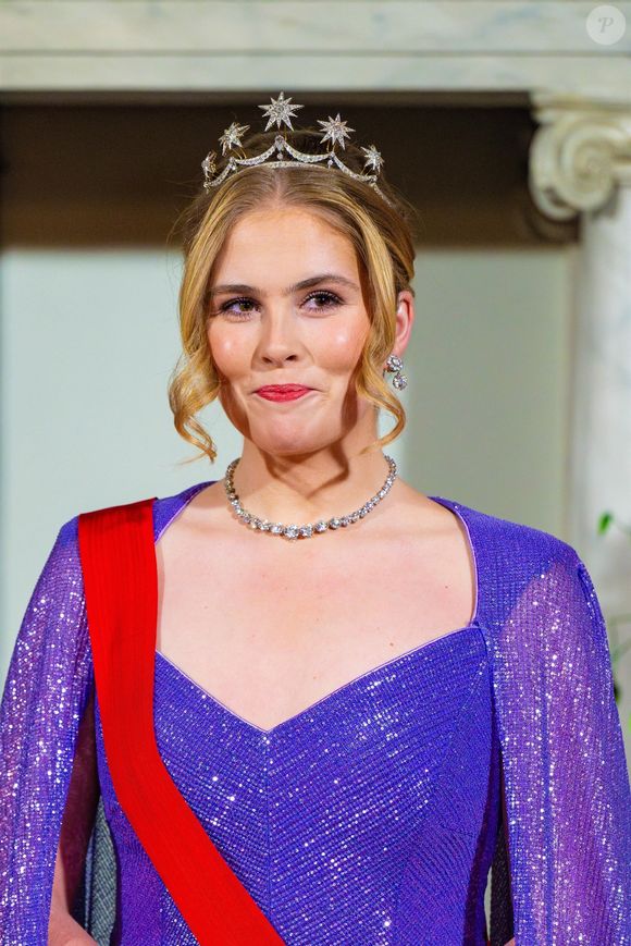 Les membres de la famille royale lors du banquet d'Etat au Palais royal d'Amsterdam à l'occasion de la visite officielle du président du Portugal Marcelo Rebelo de Sousa aux Pays-Bas le 10 décembre 2024.