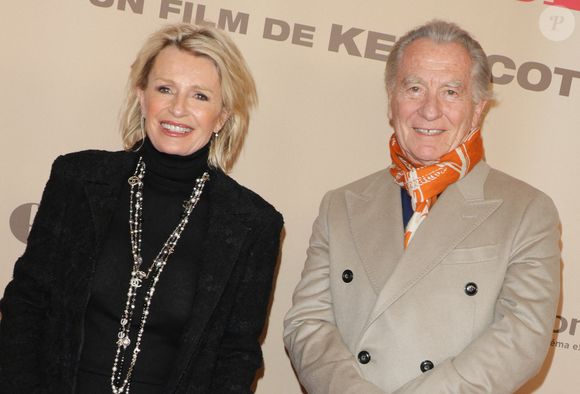 Info - Sophie Davant et William Leymergie vont monter sur scène pour présenter en début d'année 2027 leur spectacle " REPLAY " - Sophie Davant et son compagnon William Leymergie - Avant-première du film "Ma Mère, Dieu et Sylvie Vartan" au cinéma Pathé Palace à Paris le 17 mars 2025. © Coadic Guirec/Bestimage