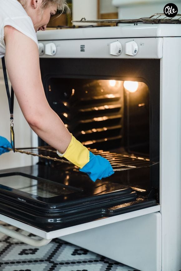 Une solution économique et redoutablement efficace à adopter pour faire briller toutes les surfaces vitrées et en acier.