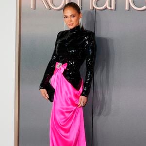 Jennifer Lopez - Célébrités présentes à la première britannique du film « Office Romance » au BFI Southbank, Southbank Centre, Londres Backgrid UK/ Bestimage