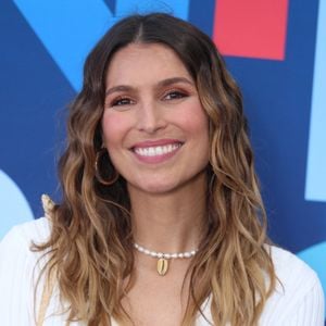 Laury Thilleman change de vie !

Laury Thilleman au photocall de "Laury Thilleman & Vincent Niclo" lors du Festival de television de Monte-Carlo, Monaco. © Denis Guignebourg/Bestimage