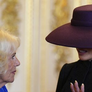 La reine Camilla et Melania Trump visitent la Royal Collection Exhibition du château de Windsor. © PA Photo/ Bestimage