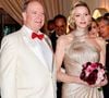 Le prince Albert II et la princesse Charlène étaient présents à la Salle des Étoiles en tant qu'hôtes.

Le prince Albert II de Monaco et la princesse Charlene de Monaco lors du 77ème Gala de la Croix-Rouge, salle des Etoiles, à Monaco, le 18 juillet 2026.

© Claudia Albuquerque/Bestimage