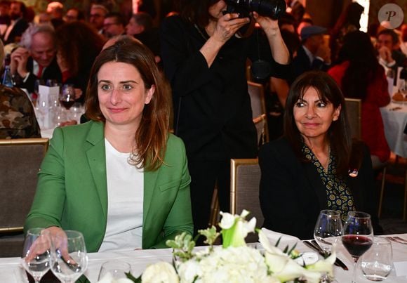 Marine Tondelier, Anne Hidalgo, maire de Paris au dîner annuel du CCAF (Conseil de coordination des associations arméniennes de France) à l'hôtel du collectionneur à Paris le 11 mars 2025
Comme chaque année, la onzième édition du désormais fameux dîner du CCAF a fait salle comble. 450 personnes se sont retrouvées dans les salons de l'hôtel du collectionneur, à Paris. Lors du cocktail, plusieurs personnalités politiques ont eu l'occasion de s'entretenir avec les invités.
Comme de coutume, un certain nombre de figures intellectuelles étaient également au dîner.
C'est Nelson Monfort qui a présenté la soirée en rappelant que la soirée est l'occasion de nous retrouver et de réaffirmer les liens profonds qui unissent la France et l'Arménie, liens tissés par l'histoire, la culture et des valeurs communes.
Cette soirée incarne à la fois un hommage solennel et un appel à l'action. Hommage envers celles et ceux qui oeuvrent sans relâche pour la cause arménienne; mais appel à la communauté internationale pour qu'elle s'engage résolument pour la justice et la paix.

© Christian Liewig / Bestimage