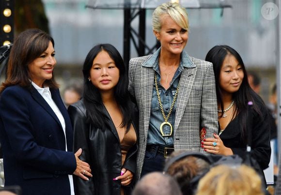 Anne Hidalgo, Maire de Paris, Laeticia Hallyday, Jade et Joy lors de l'inauguration de l'esplanade Johnny Hallyday devant l'Accor Arena, a Paris, France, le 14 Septembre 2021. Photo by Karim Ait Adjedjou/Avenir Pictures/ABACAPRESS.COM