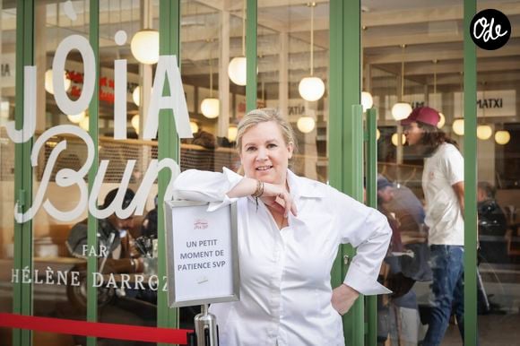 Il faut conserver un peu d'eau de cuisson.

La cheffe étoilée Hélène Darroze vient d'ouvrir un nouveau restaurant bistronomique dédiée aux burgers haut de gamme "Jòia Bun" au 16 de la rue Michodière dans le 2ème arrondissement de Paris, France, le 16 mars 2023. © Jack Tribeca/Bestimage