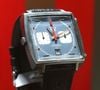 La montre est estimée entre 500 000 et 1 million de dollars.

Le 5 décembre 2024, New York, New York, États-Unis : Steve Mcqueen, rare montre-bracelet chronographe automatique carrée en acier inoxydableen exposition lors de l'avant-première presse d'Important Watches pour les ventes d'objets de luxe de l'automne 2024 de Sothebyâ€™s New York qui s'est tenue à Sotheby's™s New York. (Image de crédit : © Nancy Kaszerman/ZUMA Press Wire)