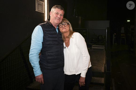 Ensemble, ils vivent dans une maison en pleine nature

Exclusif - Christine Bravo et Stéphane son mari, sur le plateau de TBT9 présenté par C.Hanouna, et diffusé en direct sur W9, Paris, France, le 26 novembre 2025. © Jack Tribeca / Bestimage