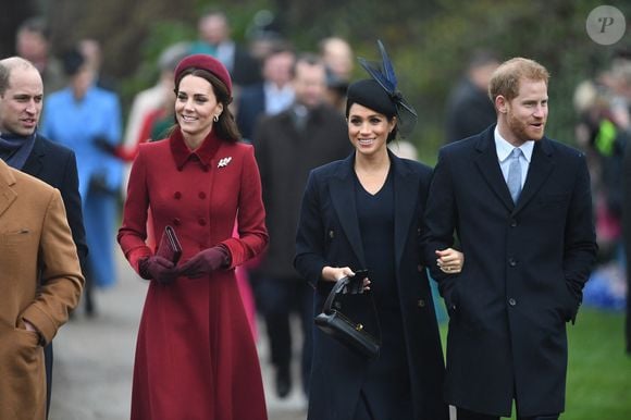 Le duc de Cambridge, la duchesse de Cambridge, la duchesse de Sussex et le duc de Sussex arrivent pour assister au service religieux du matin de Noël à l'église St Mary Magdalene à Sandringham, Norfolk, Royaume-Uni, mardi 25 décembre 2018. Photo Joe Giddens/PA Wire/ABACAPRESS.COM |Kate et Meghan rient et plaisantent à l'église - Sandringham