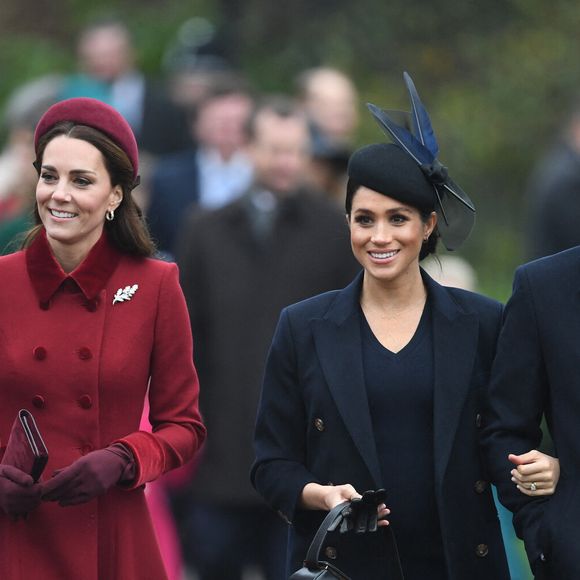 Le duc de Cambridge, la duchesse de Cambridge, la duchesse de Sussex et le duc de Sussex arrivent pour assister au service religieux du matin de Noël à l'église St Mary Magdalene à Sandringham, Norfolk, Royaume-Uni, mardi 25 décembre 2018. Photo Joe Giddens/PA Wire/ABACAPRESS.COM |Kate et Meghan rient et plaisantent à l'église - Sandringham