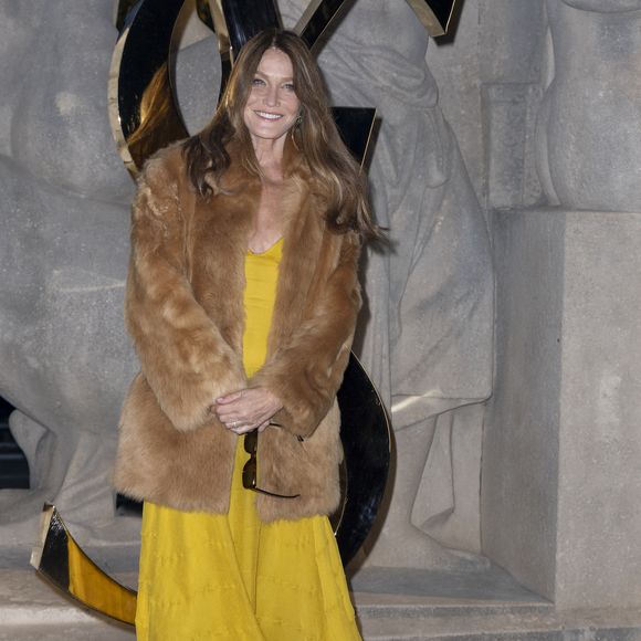 L'événement a eu lieu lundi 29 septembre. 
Carla Bruni Sarkozy – Photocall du Défilé de mode Saint Laurent  Collection Printemps-Été 2026 dans le cadre de la Fashion Week de Paris, France, le 29 septembre 2025.
 
© Olivier Borde / Bestimage