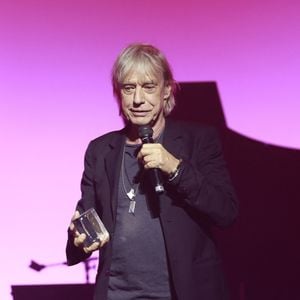 Le chanteur a répondu présent en raison de son attachement au village.
Jean-Louis Aubert - Grand Prix de la Sacem 2025 au théâtre des Folies Bergère à Paris le 24 novembre 2025. © Marc Ausset-Lacroix/Bestimage