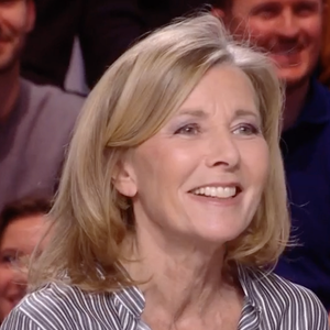 Claire Chazal dévoile l'intérieur de son appartement sur sa chaîne Youtube.