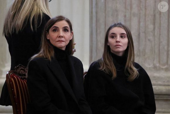 La princesse Clotilde Courau et sa fille la princesse Vittoria - Veillée funèbre du prince Victor-Emmanuel de Savoie, en l'Eglise de Sant'Uberto à Turin, en présence de sa veuve Marina Ricolfi-Doria, de son fils, le prince E-P. de Savoie avec sa femme la princesse Clotilde Courau et leurs filles les princesses Vittoria et Luisa, le 9 février 2024. 
© Dominique Jacovides/Bestimage