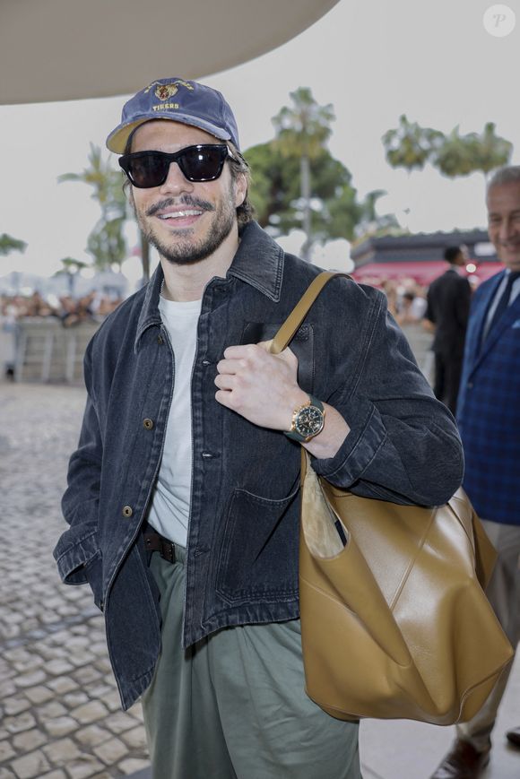 François Civil se rend à l'Hôtel Martinez pour assister à une projection avant le 78ème Festival de Cannes le 15 mai 2025 à Cannes, France. Photo by Marco Piovanotto/ABACAPRESS.COM
