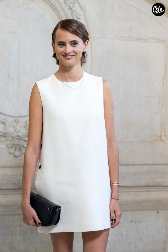Ce mardi 23 juin 2026, la sœur de Nine a également partagé une story où elle annonce sous-louer sa chambre située dans un quartier branché pour les vacances.

Violette d'Urso au photocall du défilé de mode Christian Dior collection Haute Couture Automne/Hiver 2023/24 lors de la Fashion Week de Paris (PFW), à Paris, France, le 3 juillet 2023. © Borde-Rindoff/Bestimage