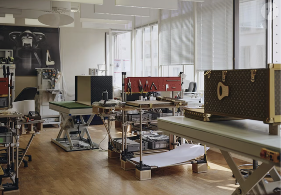 Images de "Sabato" pour la visite exclusive de la maison familiale Vuitton @Courtesy of Louis Vuitton
