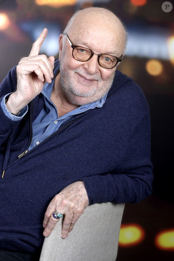 Une façon d'avouer qu'il est sur le point de conclure sa dernière tournée. 
Exclusif - Portrait de Bernard Mabille à Paris, le 13 janvier 2025.
© Cédric Perrin/Bestimage