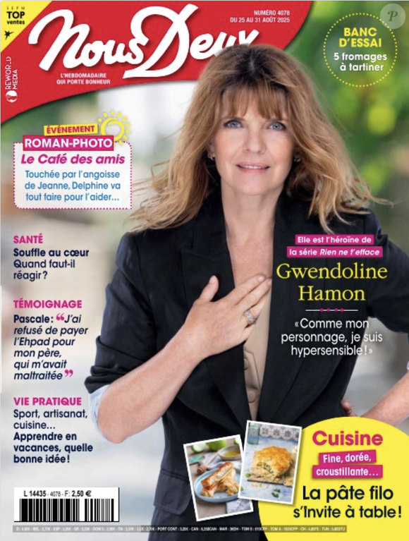 ou comme maman, elle aussi comédienne renommée qui fait la couverture des magazines.

Le magazine "Nous deux" du 25 août 2025