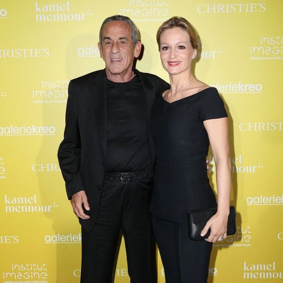 Exclusif - Thierry Ardisson et sa femme Audrey Crespo-Mara - Le professeur S.Lyonnet, président de l'Institut des maladies génétiques, et le galériste K. Mennour ont organisé la 4ème édition de la soirée "Heroes for Imagine", une grande vente aux enchères d’oeuvres d'art, animée par G.Elmaleh et dirigée par Christie's, à l'institut Imagine, 24 boulevard du Montparnasse dans le 15ème arrondissement de Paris, France, le 12 septembre 2022 © Dominique Jacovides/Bestimage