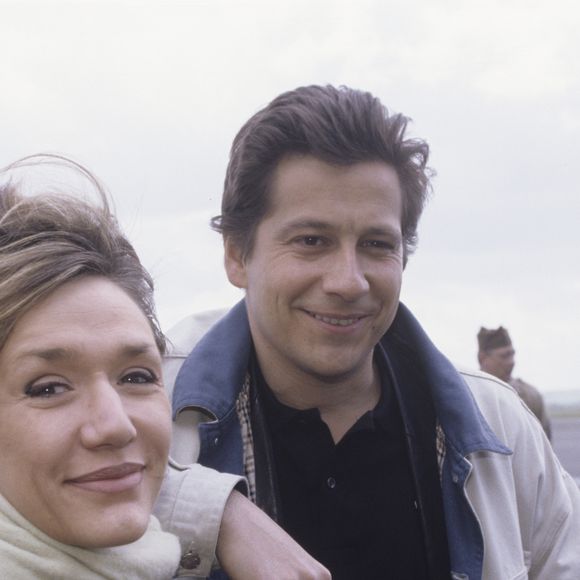 En France, à Cognac, Virginie Lemoine et Laurent Gerra en 1998
©Michel CROIZARD via Bestimage