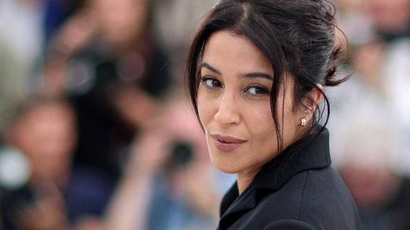 Leila Bekhti : A Cannes, elle ressuscite une pièce mode des années 1950 portée par Brigitte Bardot et Audrey Hepburn !