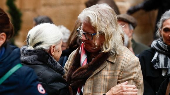 Michel Barnier, Pierre Jean-Chalençon, Edouard Balladur... Les personnalités réunies à Paris pour saluer la mémoire d'Alain Pompidou aux côtés de sa veuve