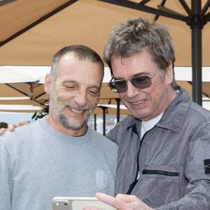 Mathieu Kassovitz et Jean-Michel Jarre assistent à la séance photo du 2e Festival mondial du film sur l'IA (WAIFF) à l'hôtel Marriott de Cannes, en France, le 21 avril 2026.
Photo par Shootpix/ABACAPRESS.COM
