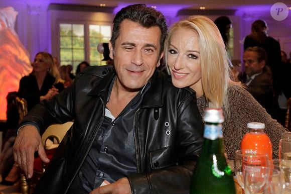 Bebert des Forbans (Albert Kassabi) avec sa femme Astrid - L'association Citéstars fête son 24ème anniversaire lors du dîner gala de la 3ème cérémonie des étoiles d'or 2022 dans les salons de l'hôtel Intercontinental à Paris le 16 octobre 2022. © Cédric Perrin/Bestimage