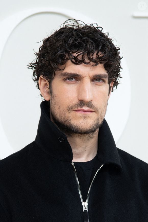 Et avoue commencé même à parler leur langue !

Louis Garrel assiste au défilé Dior Homme Menswear printemps/été 2025 dans le cadre de la semaine de la mode à Paris, France, le 21 juin 2024. Photo par Aurore Marechal/ABACAPRESS.COM