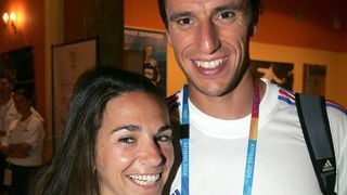 Tony Estanguet à nouveau en couple après la fin de son mariage avec Laëtitia, mère de ses 3 enfants : il a rencontré Aurélie pendant "l'épopée" des  JO de Paris