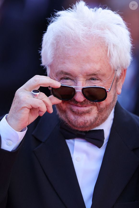 Marc Cerrone sur le tapis rouge de la cérémonie de clôture du 77e Festival de Cannes au Palais des Festivals le 25 mai 2024 à Cannes, France. Photo par Shootpix/ABACAPRESS.COM