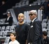 Tony Parker a récemment perdu son père

Tony Parker avec son fils Josh et son père Tony Parker Sr - Basket-ball : Betclic Elite - Villeurbanne Vs Nancy (115-71) à l’Astroballe de Villeurbanne. © Sandrine Thesillat / PsNewZ/Bestimage