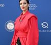 Fidèle à son goût pour la mode, elle avait opté pour un long trench-coat rouge laissant apparaître ses jambes perchées sur de hauts talons noirs.

Shy’m - 11ème édition du Gala de charité de Patrick Mouratoglou à la Mouratoglou Academy & Resort à Biot le 21 juin 2025. © Bruno Bebert/Bestimage