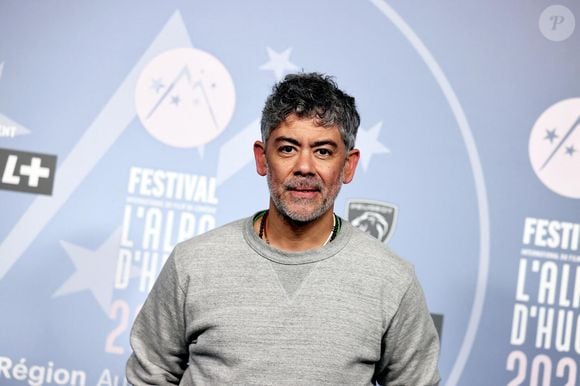 Manu Payet - Tapis rouge lors du 29ème Festival International du Film de Comédie de l'Alpe d'Huez le 21 Janvier 2026. © Dominique Jacovides/Bestimage