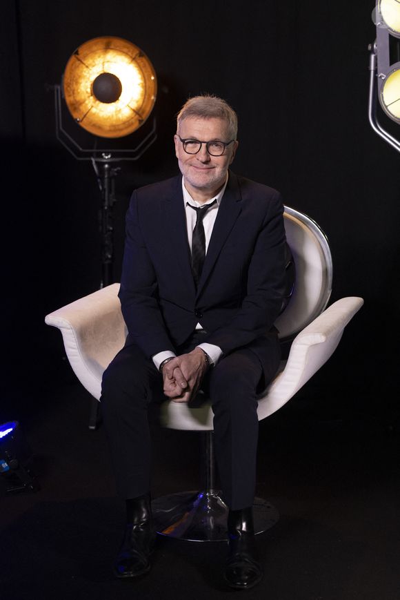 Exclusif - Laurent Ruquier en coulisses de l'enregistrement de l'émission "La chanson secrète", présentée par Nikos Aliagas sur TF1.

©Guillaume Gaffiot-Cyril Moreau / Bestimage