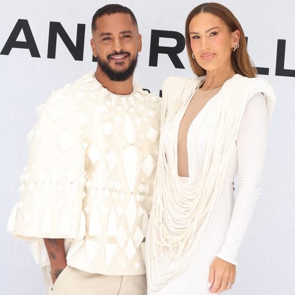 Le chanteur a cumulé les titres et osé ne plus apparaître seul sur scène. Avec Vitaa, il a formé un duo complice et chanté le tube Avant toi...

Slimane et Vitaa assistent au défilé de haute couture automne-hiver 2025/2026 de Stéphane Rolland dans le cadre de la Fashion Week de Paris, à Paris, en France, le 8 juillet 2025. Photo de Jérôme Domine/Abaca